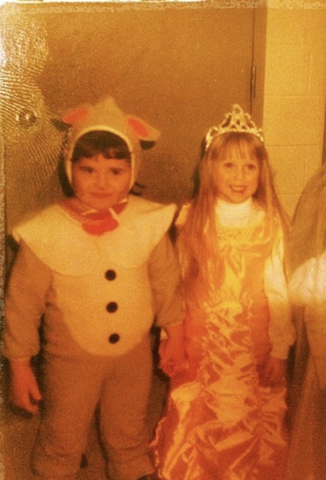 Meet Marlo, creator of Thrift Hiker. Read about her vision for this blog & what's inspired her love of vintage.